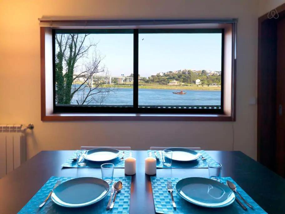 Riverfront Haven Family'S Choice With Free Garage Порто Екстериор снимка
