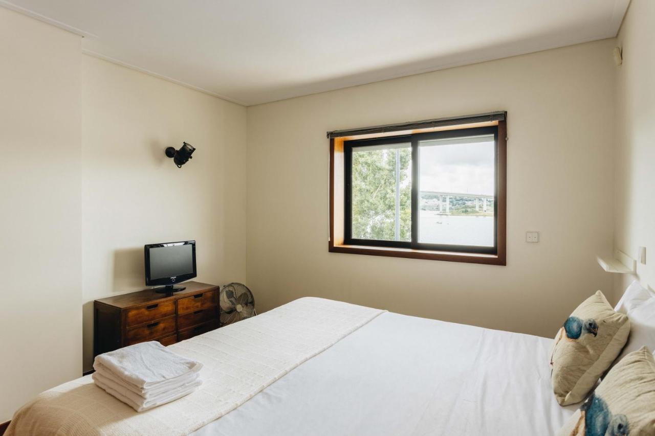 Riverfront Haven Family'S Choice With Free Garage Порто Екстериор снимка