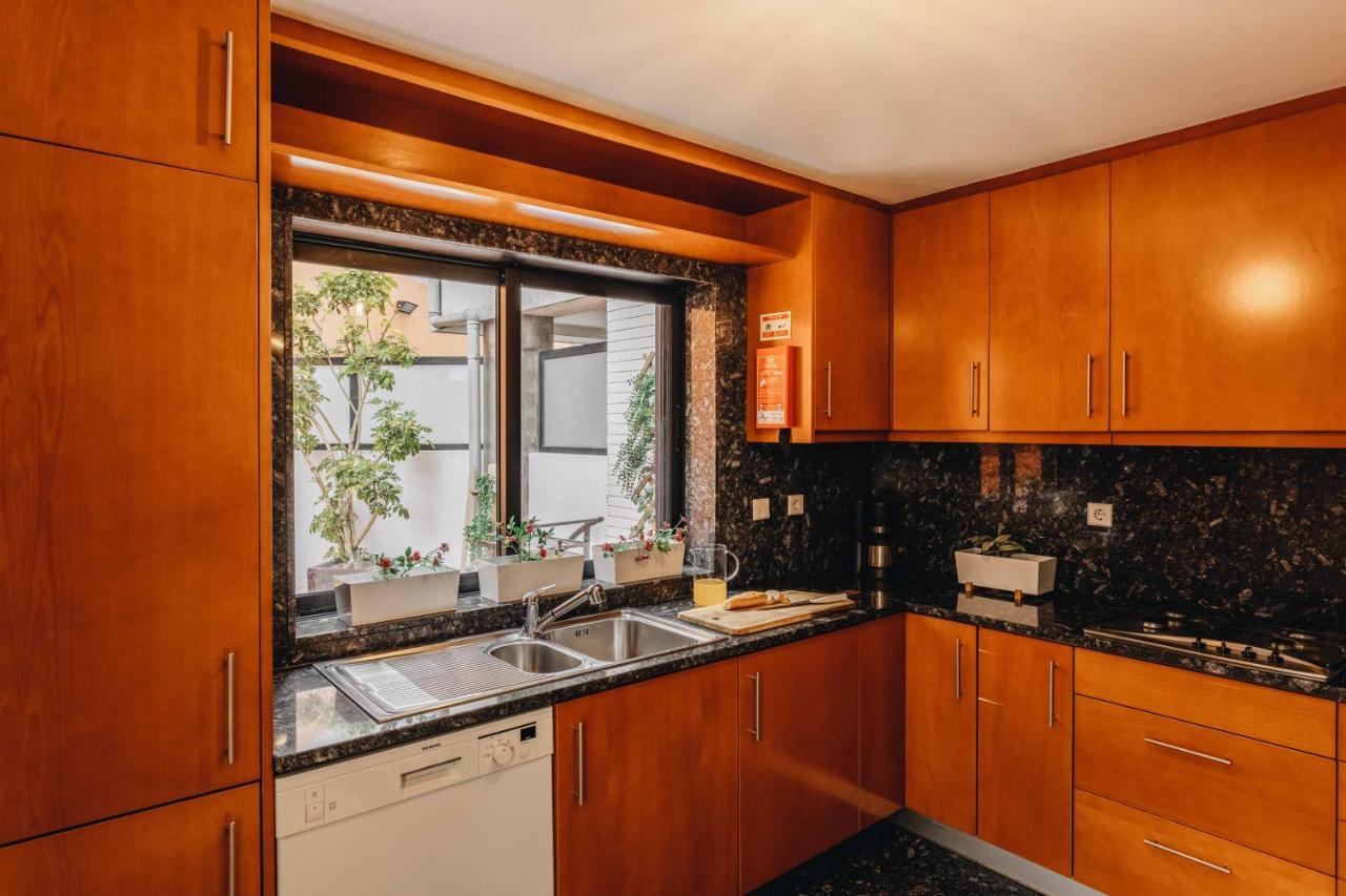 Riverfront Haven Family'S Choice With Free Garage Порто Екстериор снимка