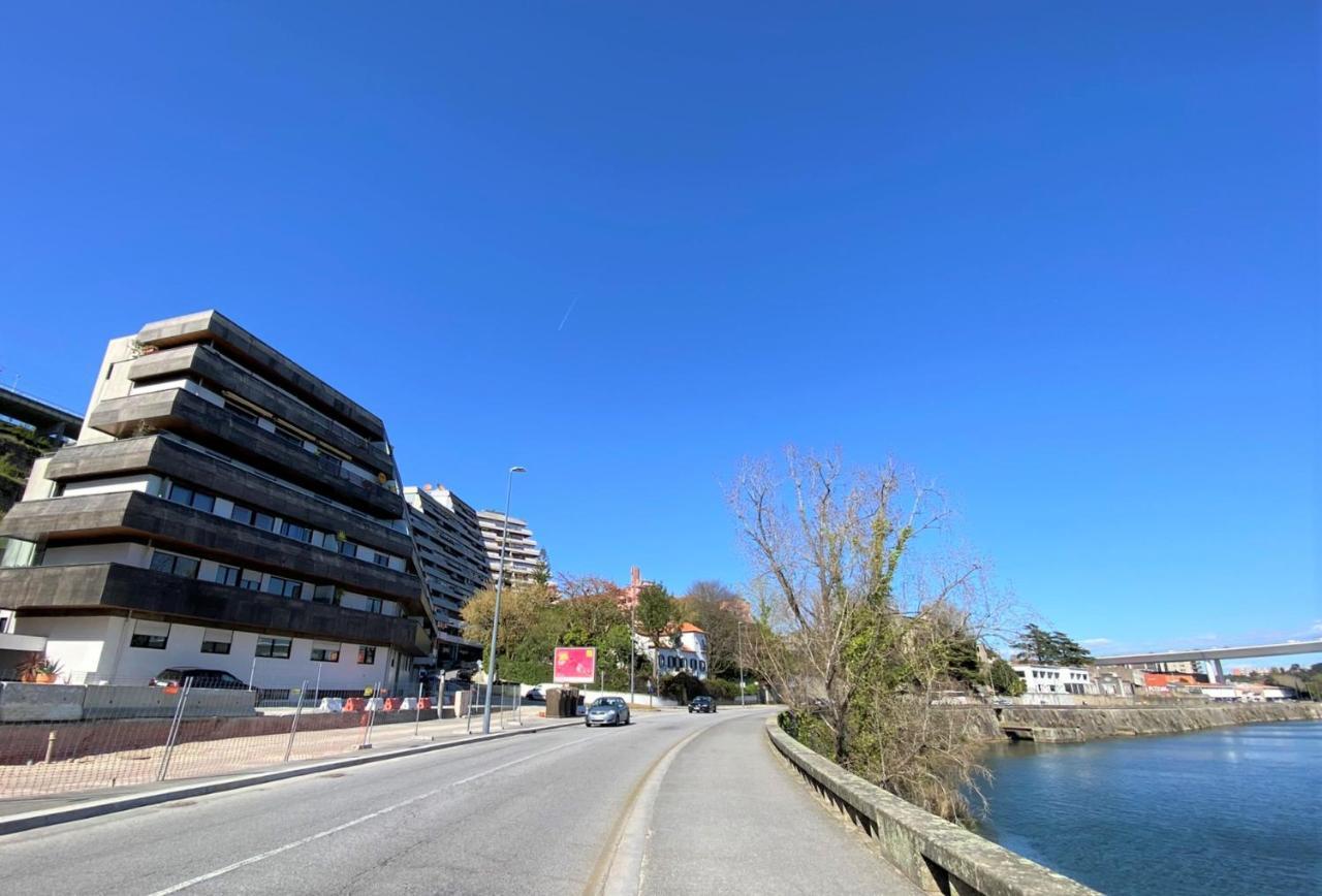 Riverfront Haven Family'S Choice With Free Garage Порто Екстериор снимка