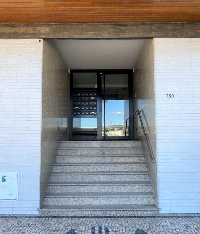 Riverfront Haven Family'S Choice With Free Garage Порто Екстериор снимка